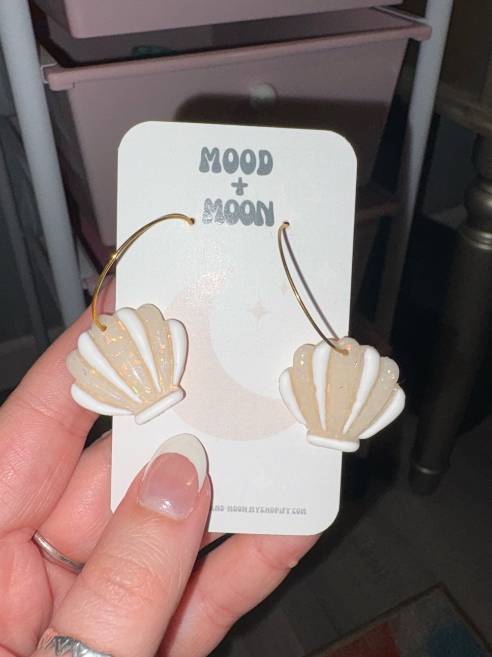 Seashell earrings NWT
